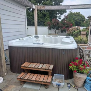 Outdoor hot tub for removal